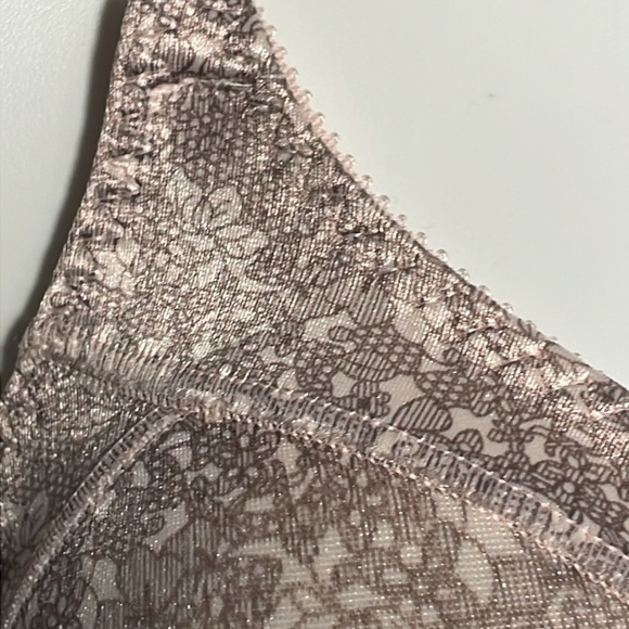 Bali Double Support Tailored Wireless Lace Up Front Bra 3820  38D - Picture 3 of 8